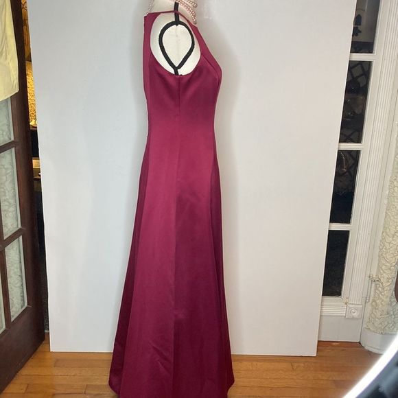 Betsy & Adams Dress Gown Burgundy with Wrap Gown Dress - Picture 5 of 16